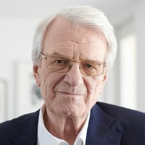 Gerhard Hücker, Verleger, Autor und politischer Impulsgeber