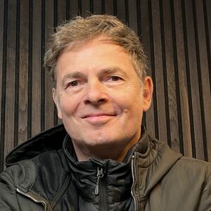 Volker Schrader – Autor, Unternehmer und KI-Vordenker